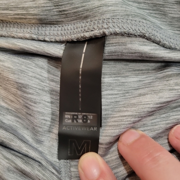 R8 Women's Heather grey leggings with reflective pattern on the sides size Med - Picture 5 of 9